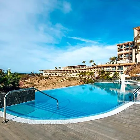 Iberostar Waves Playa Gaviotas 4*