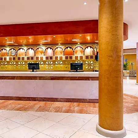 Iberostar Waves Playa Gaviotas 酒店